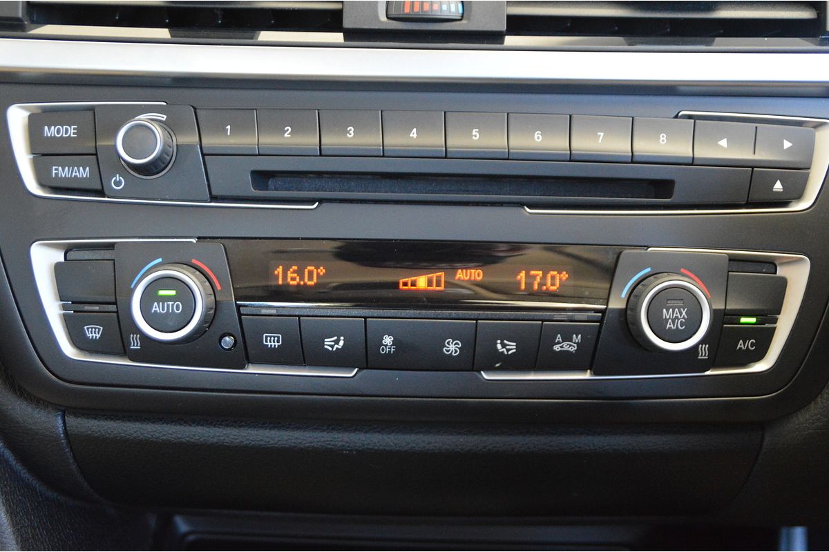 2015 BMW 3 Series 328i Modern Line F30