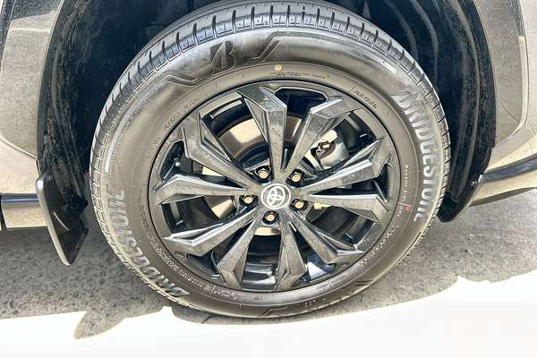 2024 Toyota RAV4 XSE AXAH52R