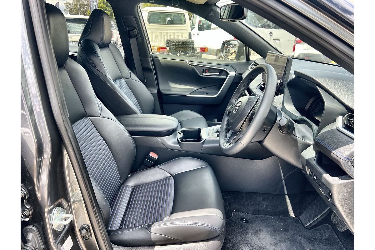 2024 Toyota RAV4 XSE AXAH52R