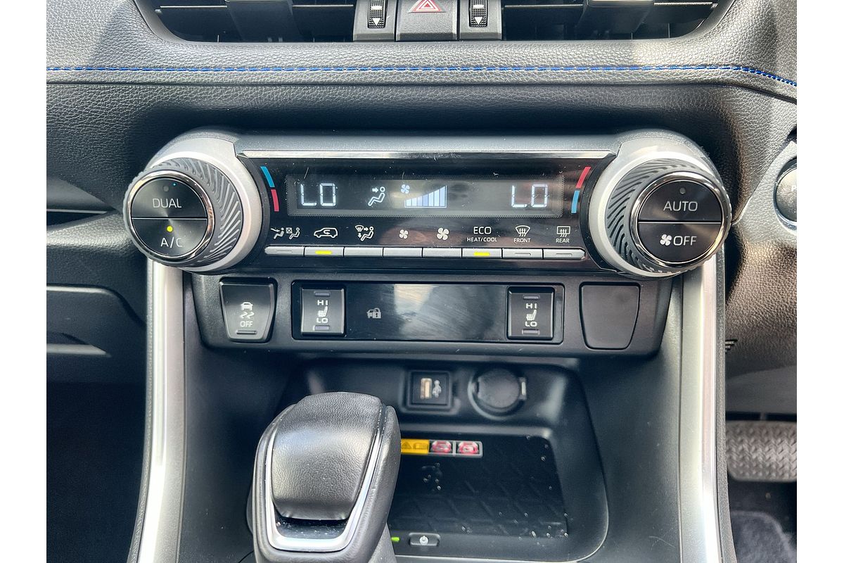 2024 Toyota RAV4 XSE AXAH52R