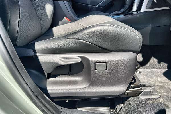 2024 Toyota Corolla Cross GXL MXGH10R