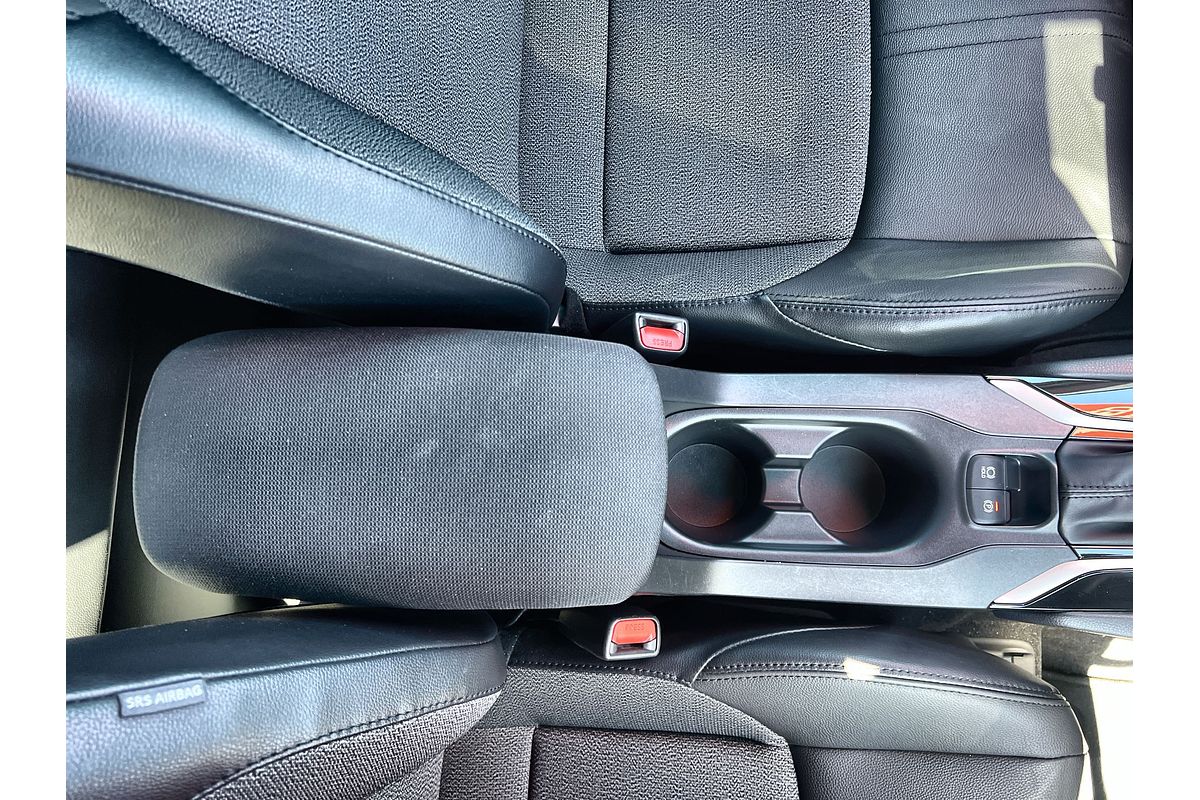 2024 Toyota Corolla Cross GXL MXGH10R