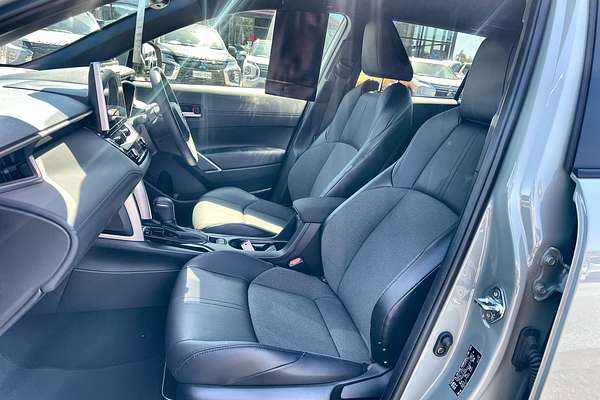 2024 Toyota Corolla Cross GXL MXGH10R