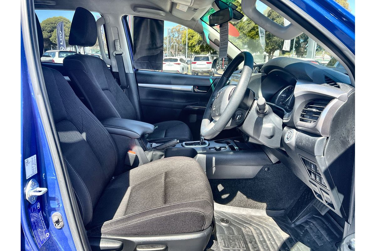 2024 Toyota Hilux SR5 48V GUN126R 4X4