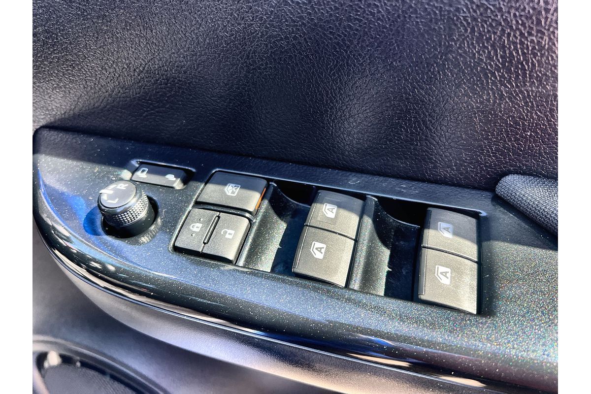 2024 Toyota Hilux SR5 48V GUN126R 4X4