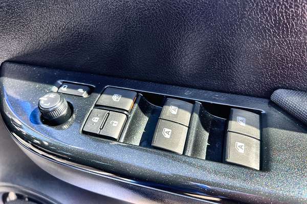 2024 Toyota Hilux SR5 48V GUN126R 4X4