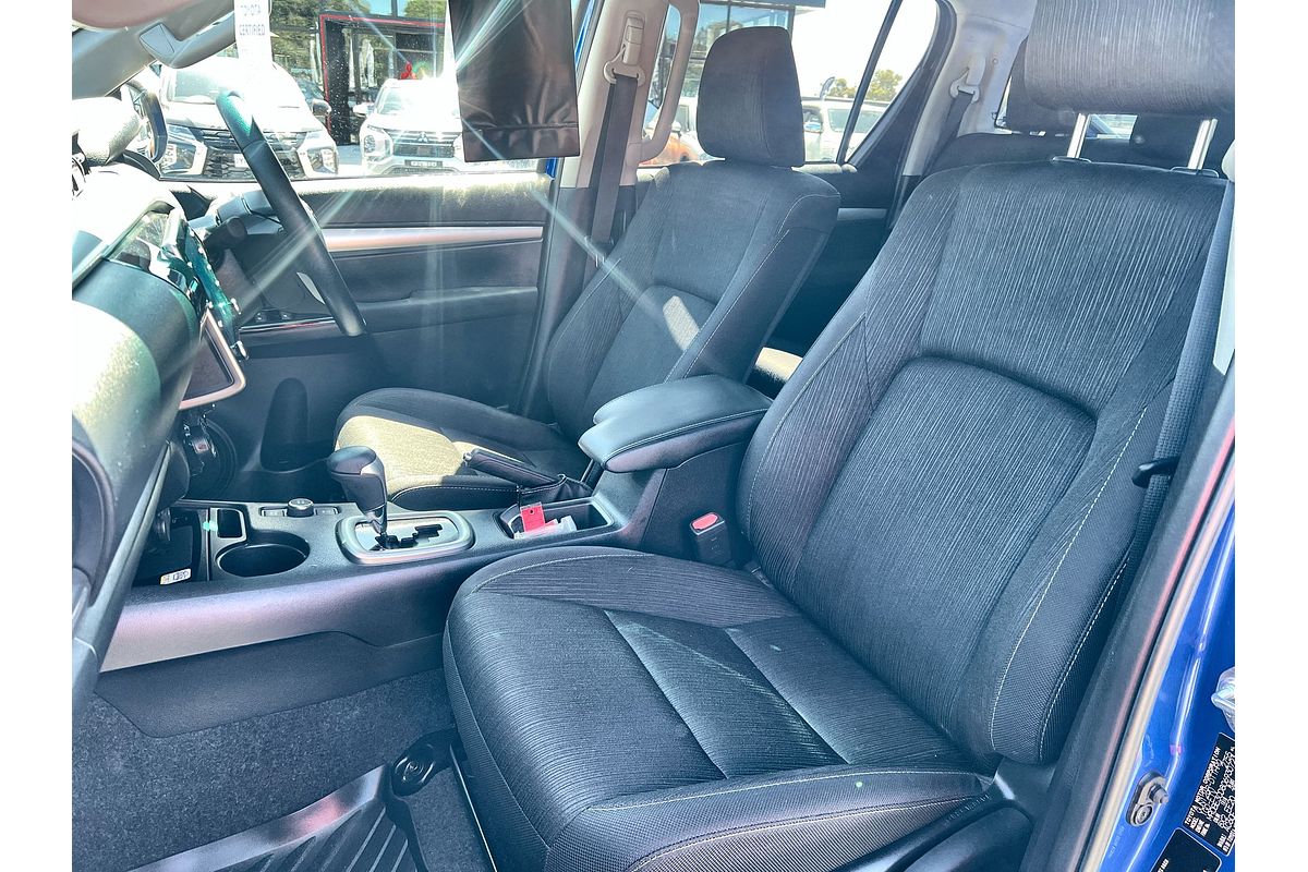 2024 Toyota Hilux SR5 48V GUN126R 4X4