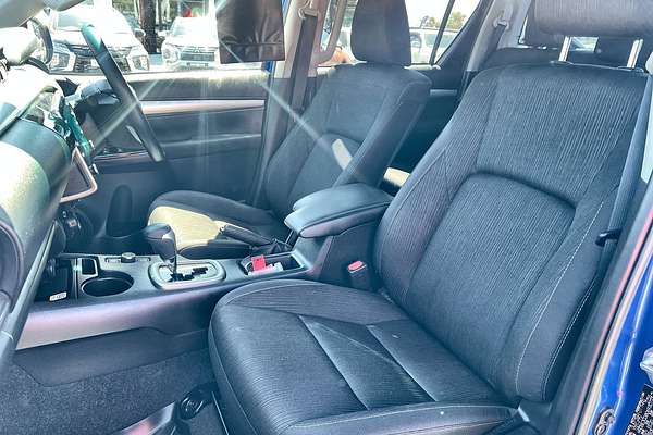 2024 Toyota Hilux SR5 48V GUN126R 4X4