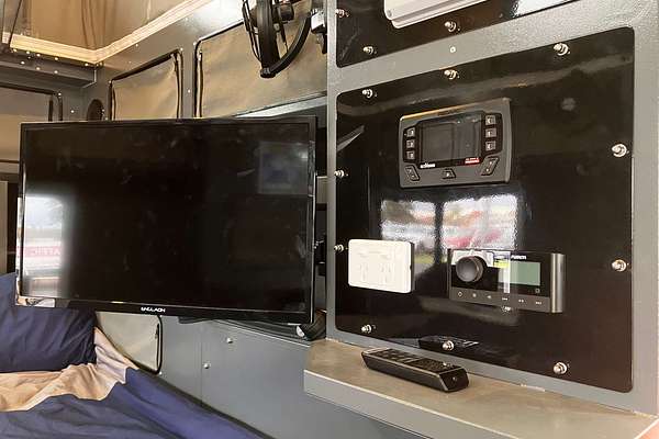 2025 Conqueror UEV-490