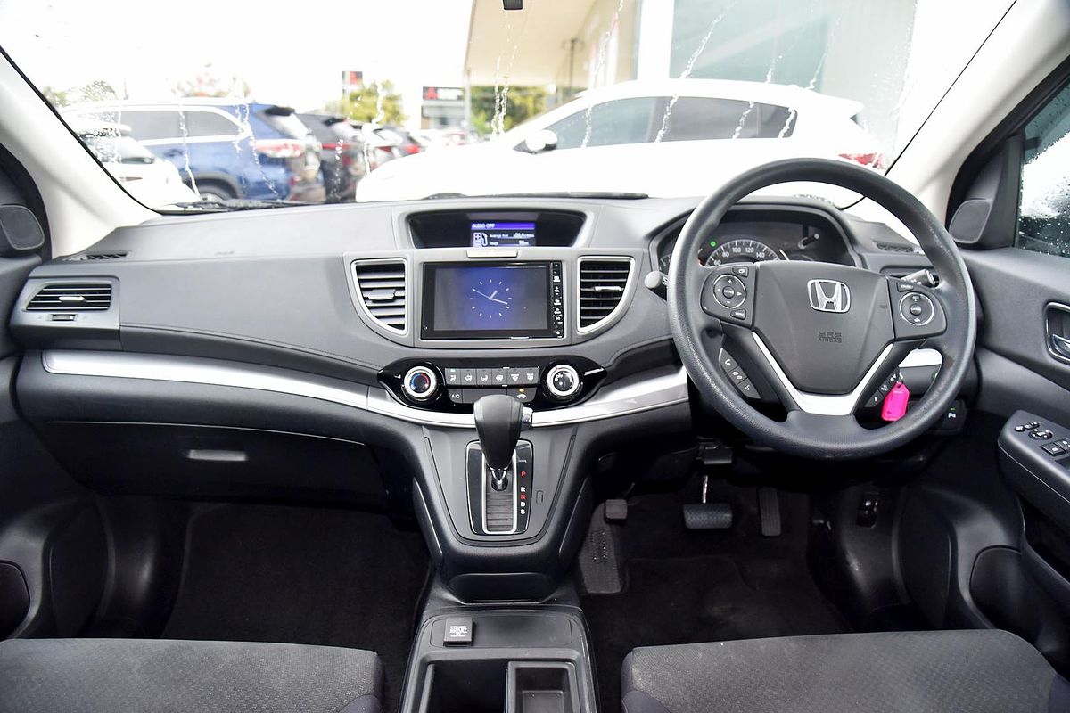 2016 Honda CR-V LE (4x4) 30 SERIES 2 MY17