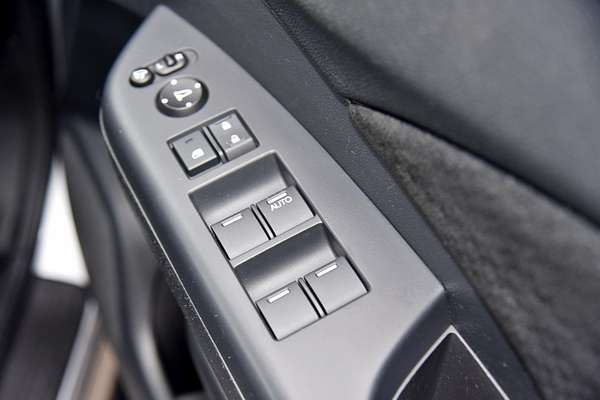 2016 Honda CR-V LE (4x4) 30 SERIES 2 MY17