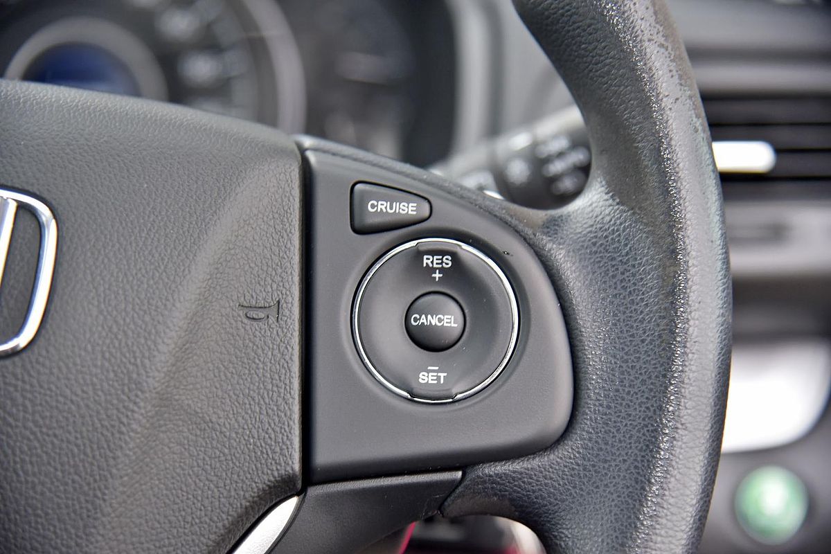 2016 Honda CR-V LE (4x4) 30 SERIES 2 MY17