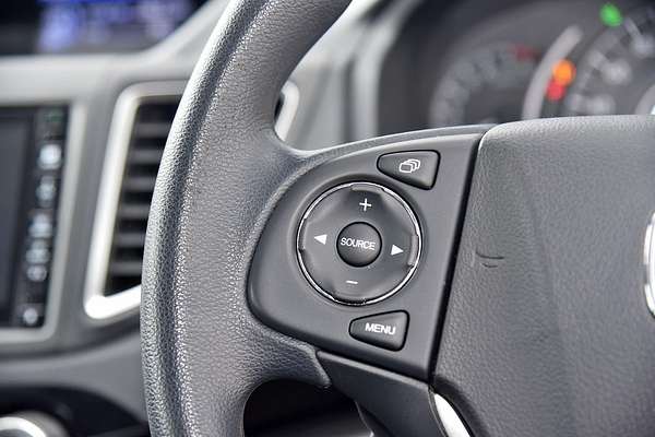 2016 Honda CR-V LE (4x4) 30 SERIES 2 MY17