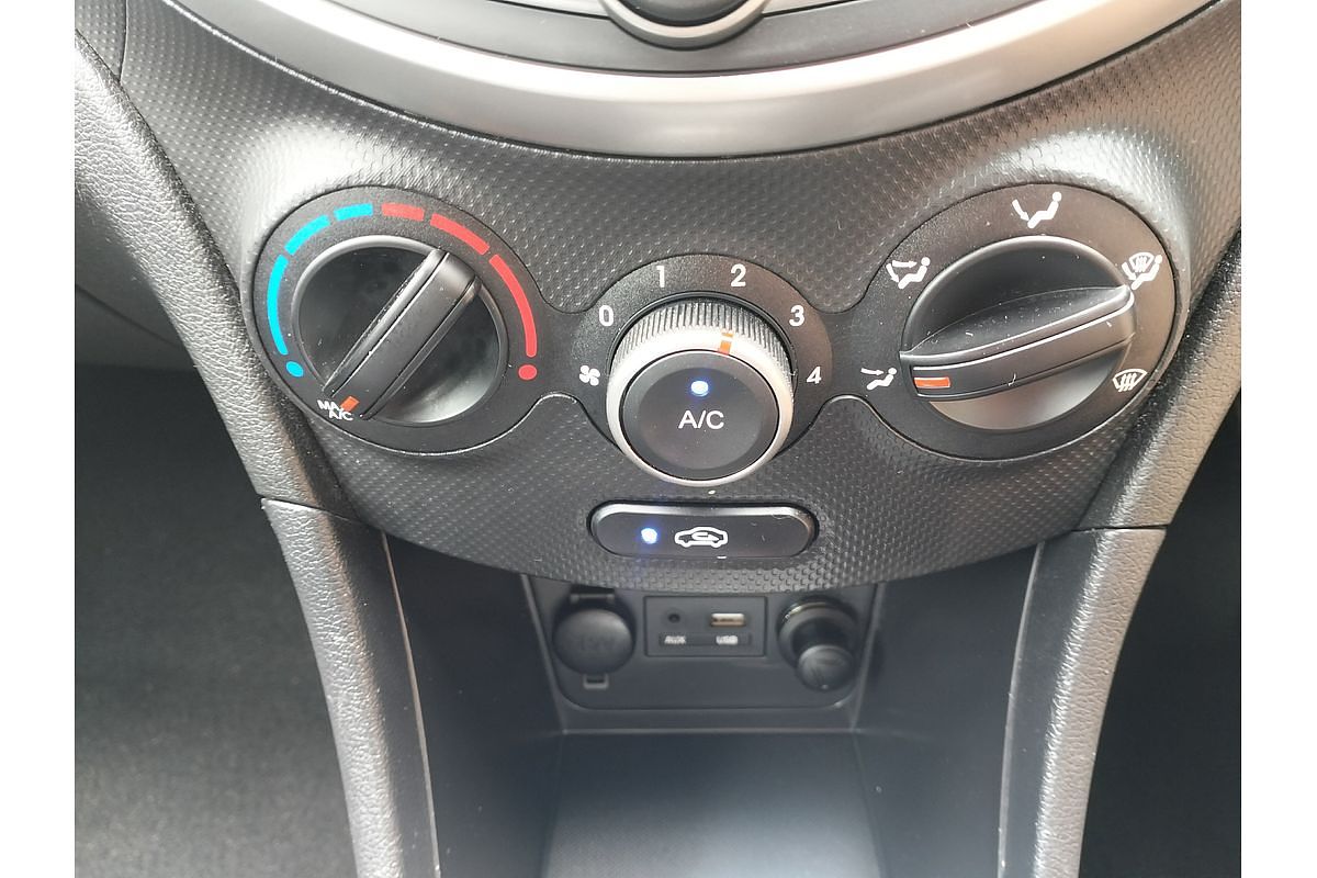 2019 Hyundai Accent Sport RB6