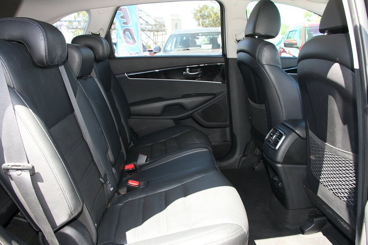 2019 Kia Sorento Black Edition UM