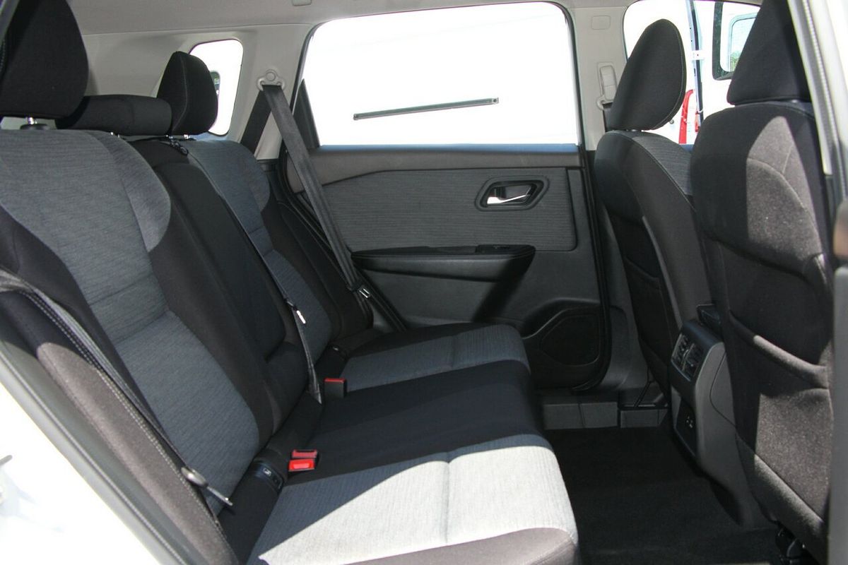 2023 Nissan X-TRAIL ST T33