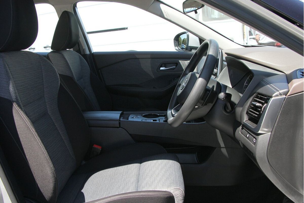 2023 Nissan X-TRAIL ST T33