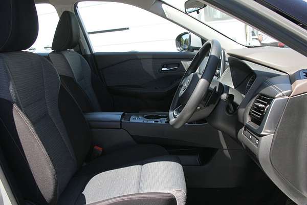 2023 Nissan X-TRAIL ST T33