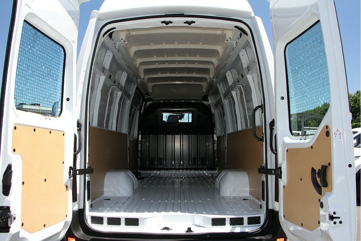 2024 Renault Master Pro 120kW X62 Phase 2 LWB High Roof