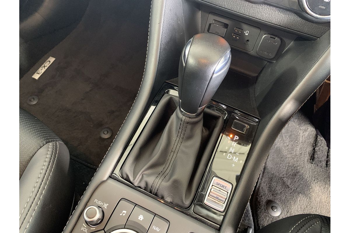 2023 Mazda CX-3 sTouring DK