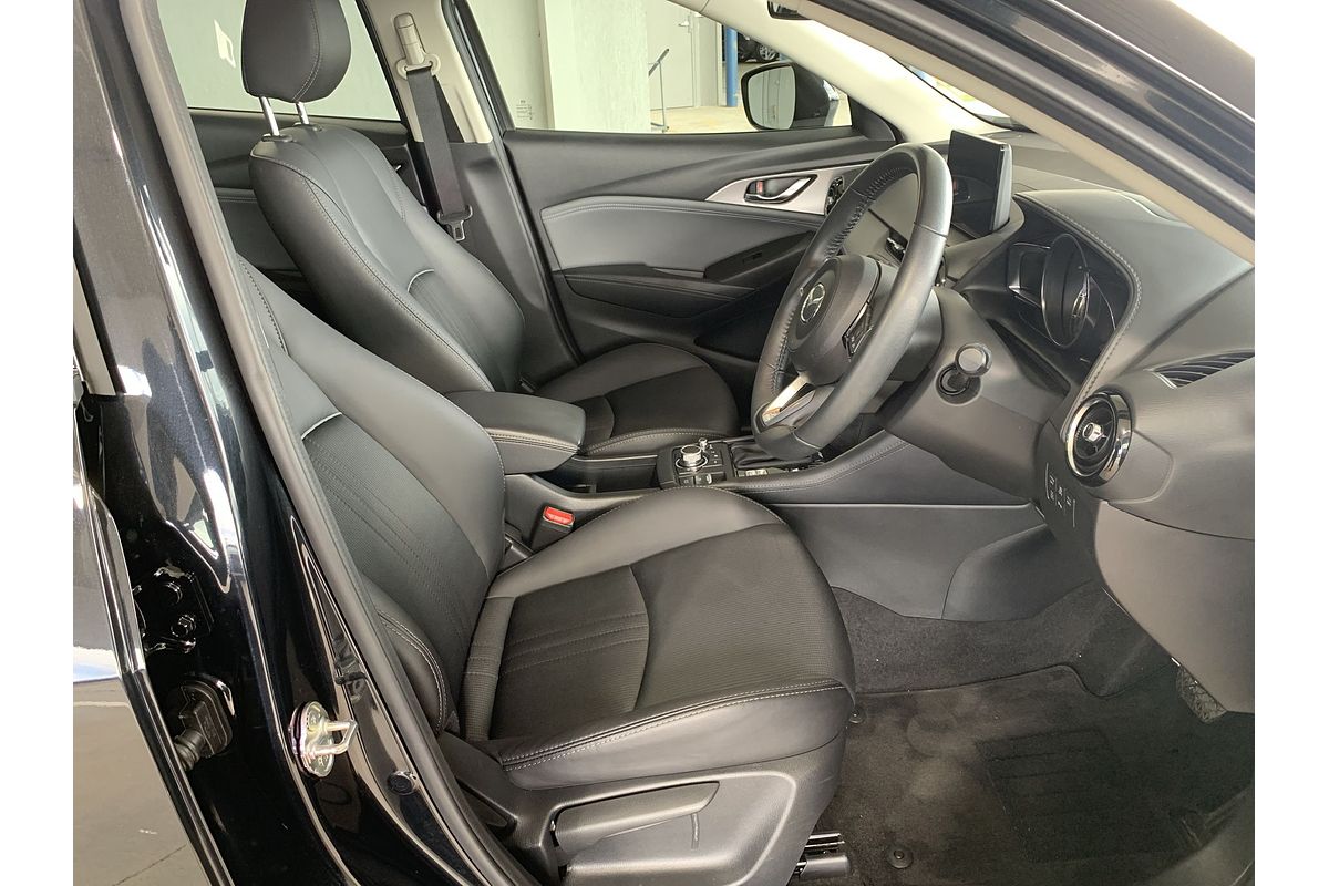 2023 Mazda CX-3 sTouring DK