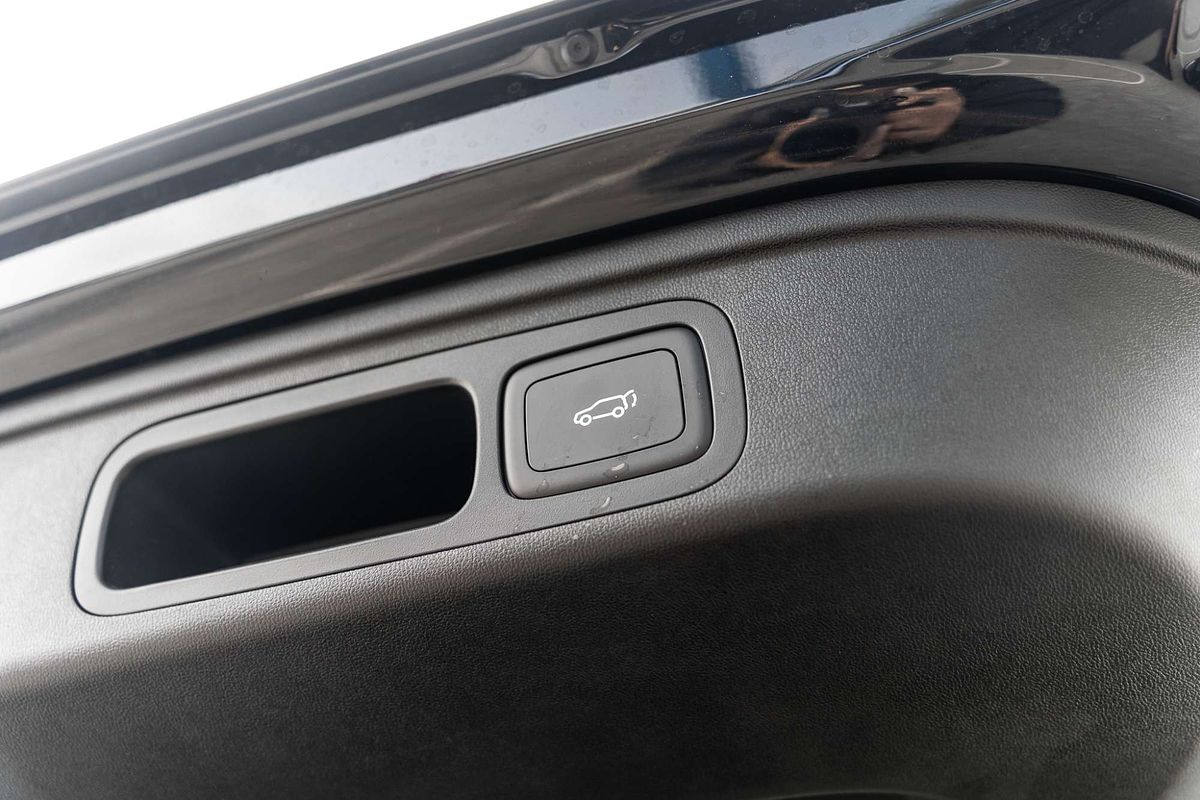 2025 MG HS Hybrid+ Essence AS33H