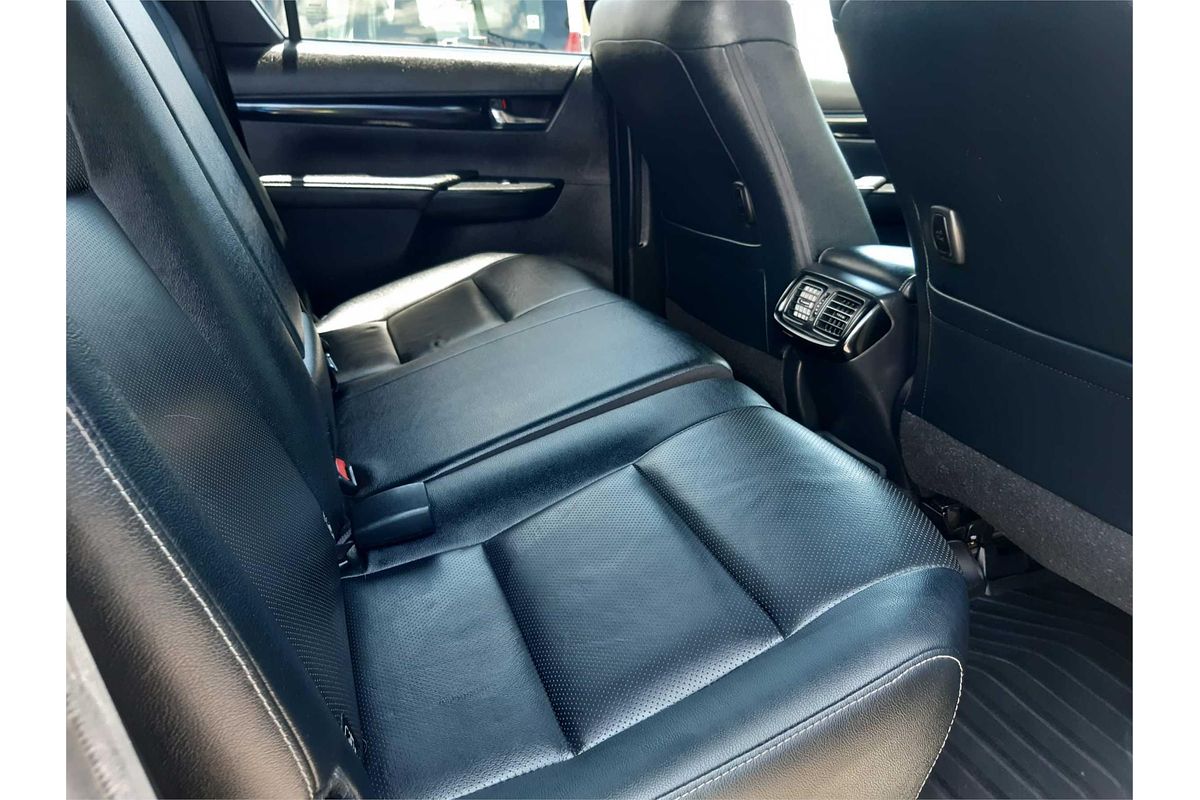 2018 Toyota Hilux RUGGED X (4x4) GUN126R 4X4