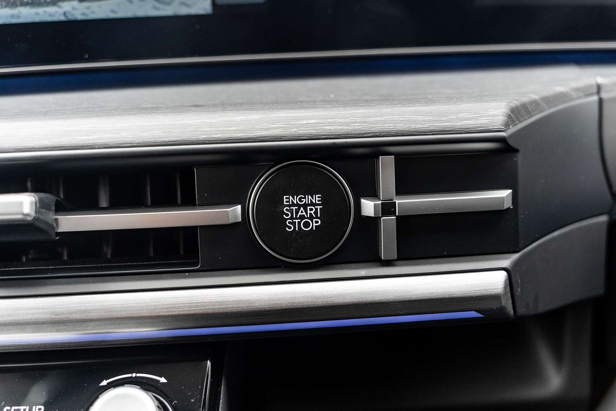 2025 Hyundai Santa Fe Hybrid Elite MX5.V1