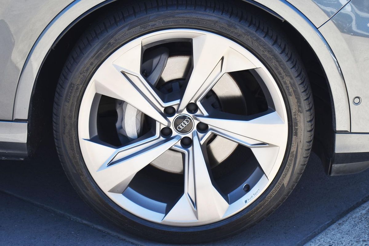 2020 Audi Q7 50 TDI S line 4M