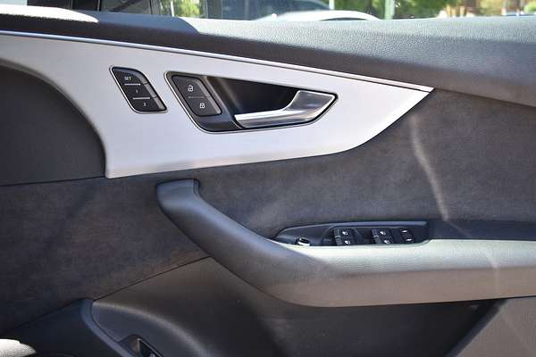 2020 Audi Q7 50 TDI S line 4M