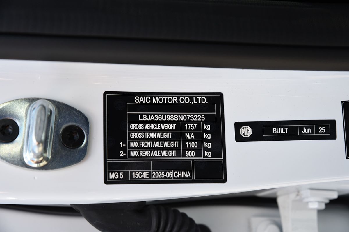 2025 MG MG5 Essence