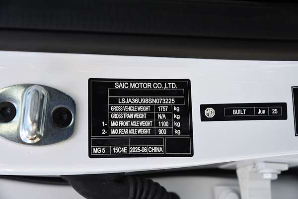 2025 MG MG5 Essence