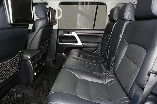 2018 Toyota Landcruiser Sahara VDJ200R