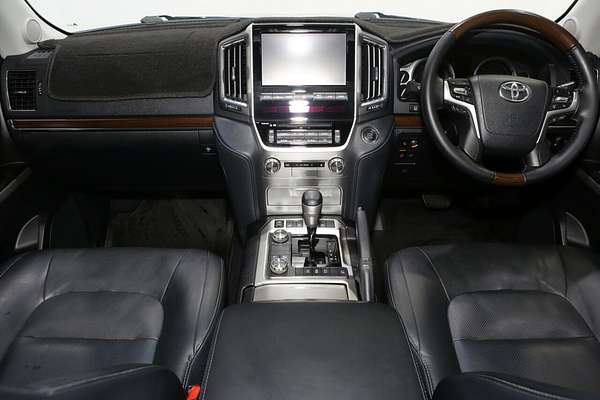 2018 Toyota Landcruiser Sahara VDJ200R