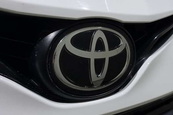 2022 Toyota Camry Ascent AXVA70R