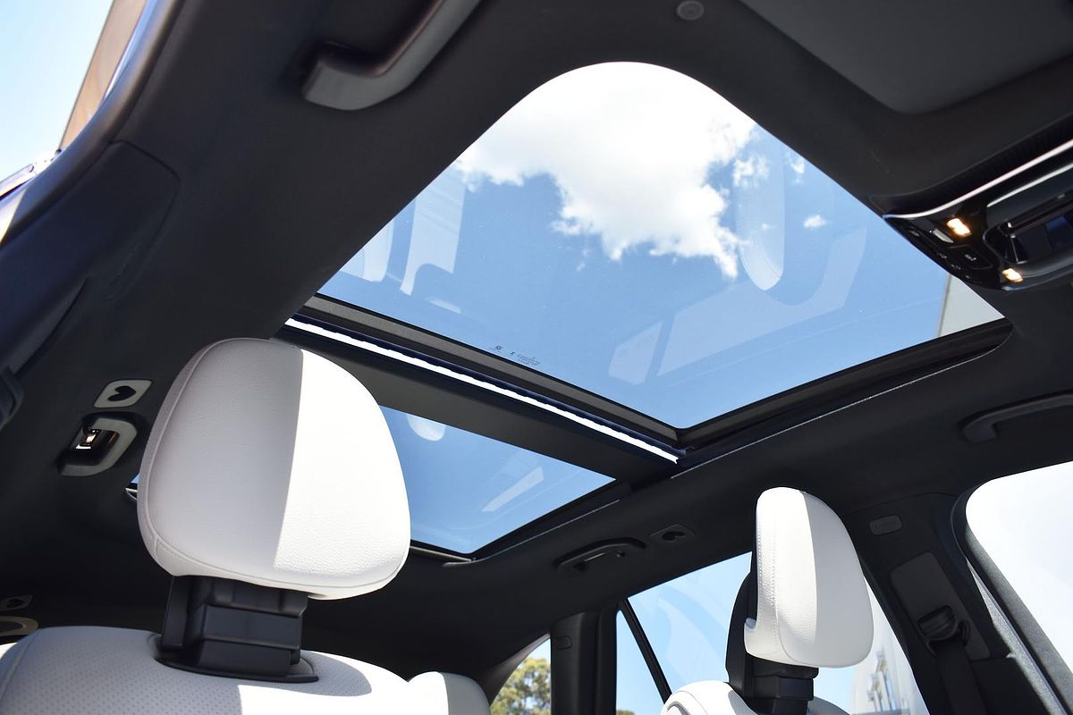 2025 Mercedes-Benz GLC-Class GLC300 X254