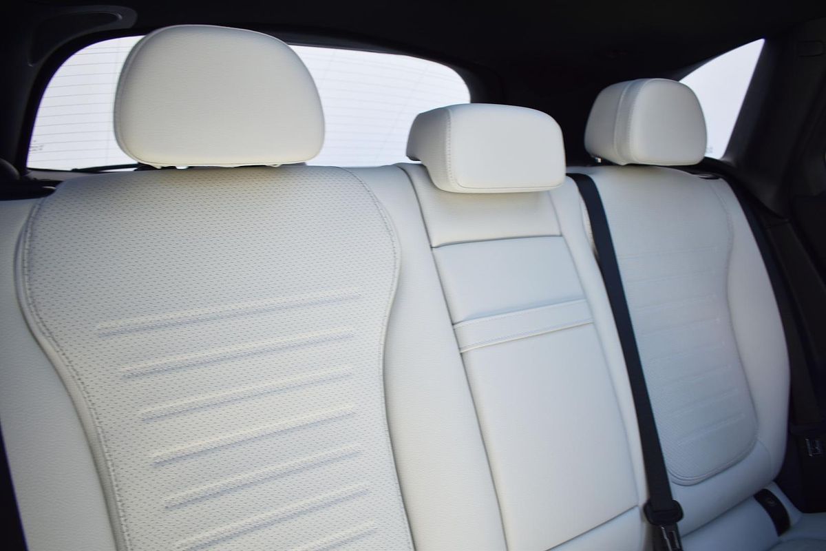 2025 Mercedes-Benz GLC-Class GLC300 X254