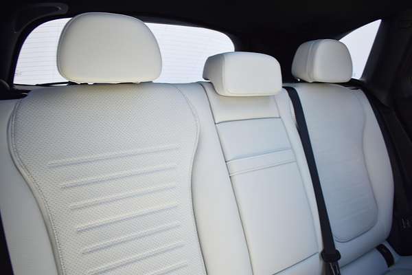 2025 Mercedes-Benz GLC-Class GLC300 X254