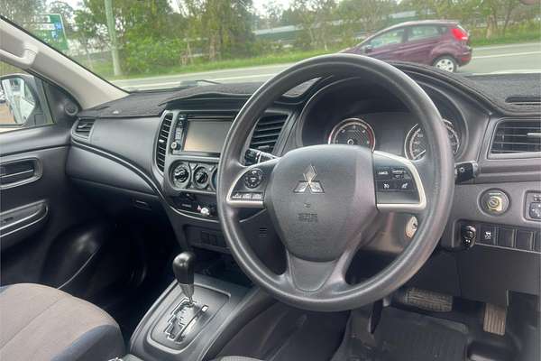 2019 Mitsubishi Triton GLX MR 4X4