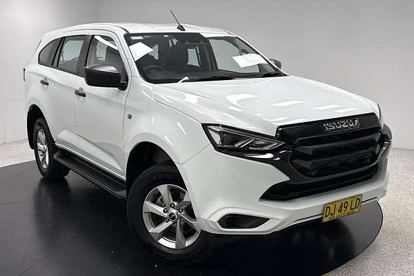 2023 Isuzu MU-X LS-M