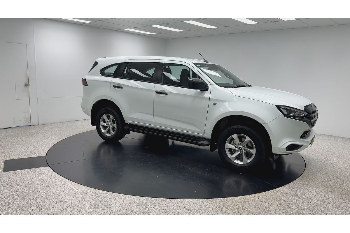 2023 Isuzu MU-X LS-M