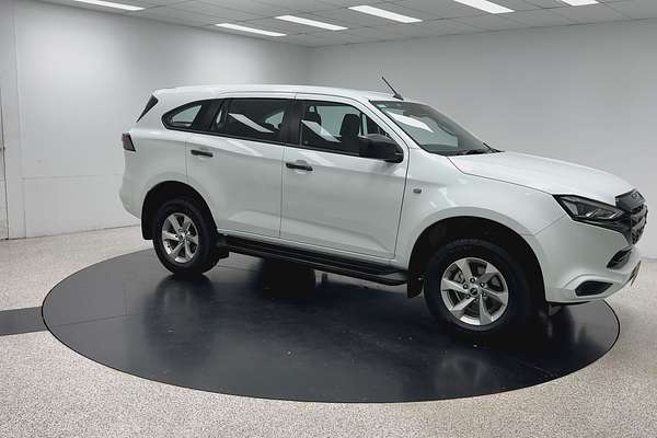 2023 Isuzu MU-X LS-M