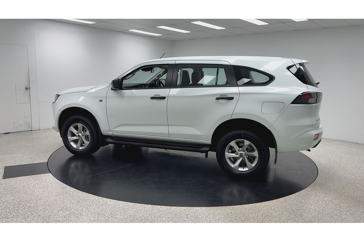 2023 Isuzu MU-X LS-M