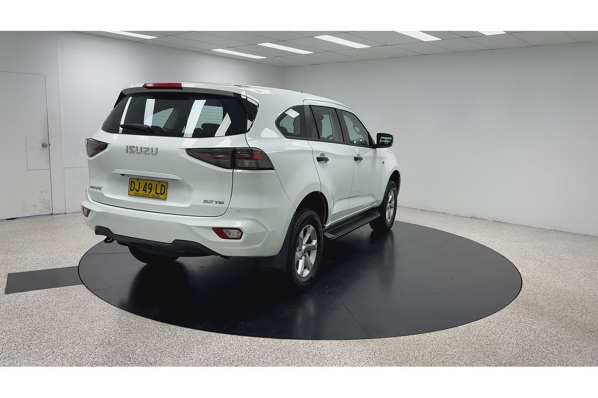 2023 Isuzu MU-X LS-M