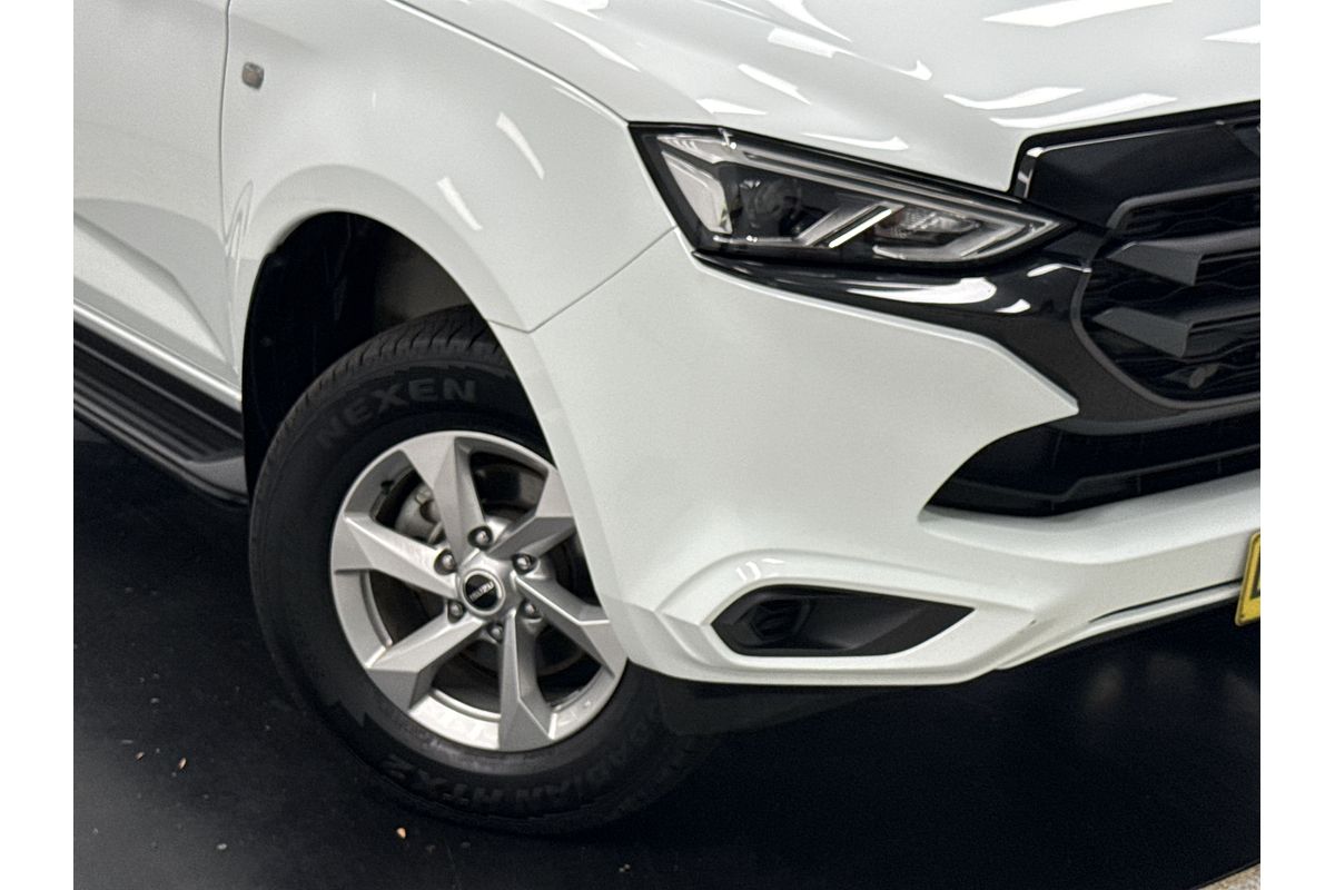 2023 Isuzu MU-X LS-M