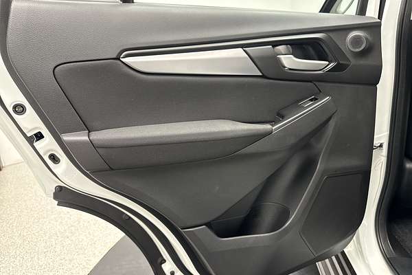 2023 Isuzu MU-X LS-M