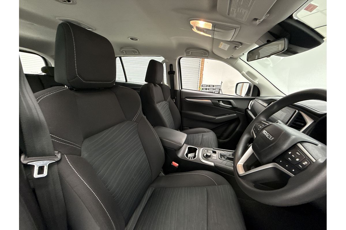 2023 Isuzu MU-X LS-M