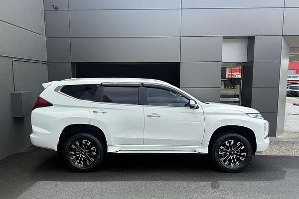 2022 Mitsubishi Pajero Sport GLS QF
