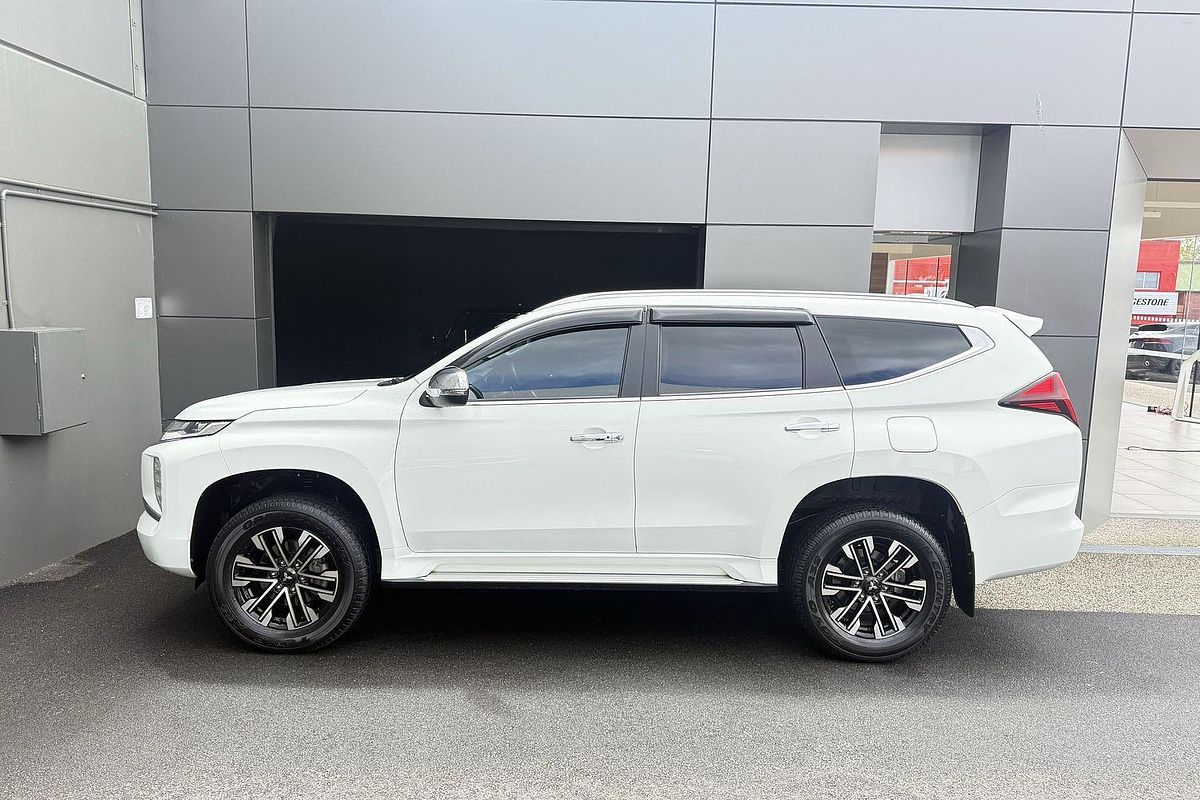 2022 Mitsubishi Pajero Sport GLS QF
