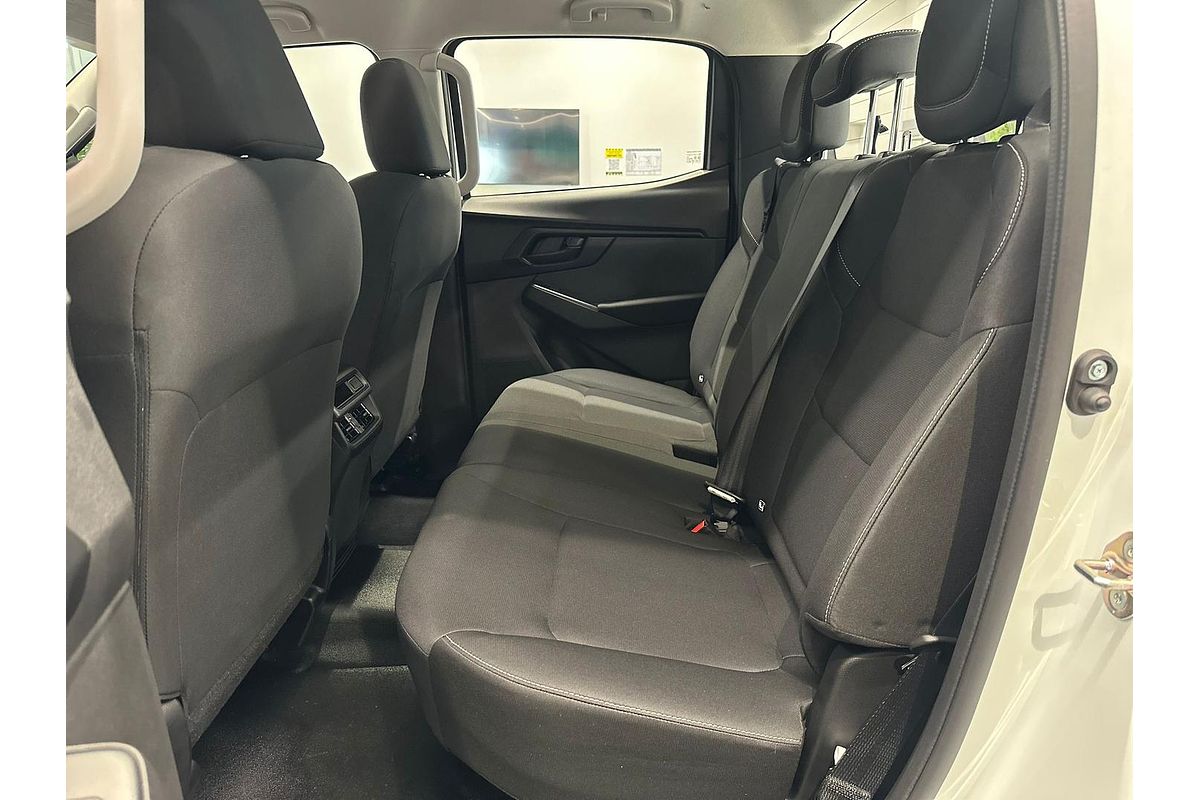 2025 Isuzu D-MAX SX 4X4